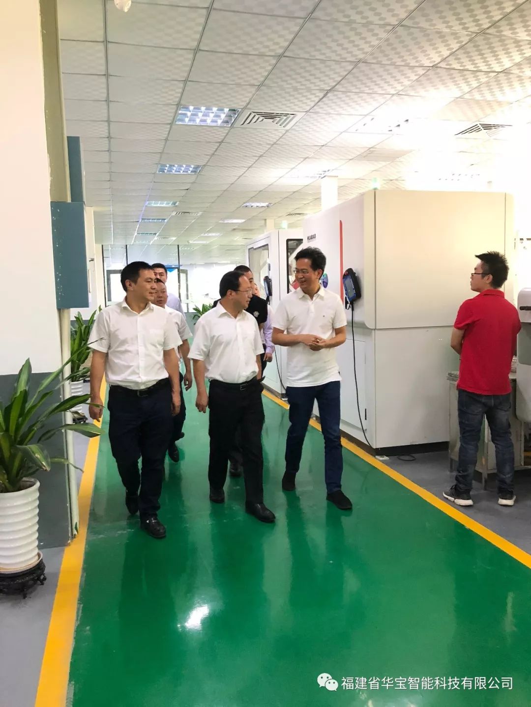 四川省綿陽(yáng)市三臺縣縣委書(shū)記一行來(lái)我司參觀(guān)制